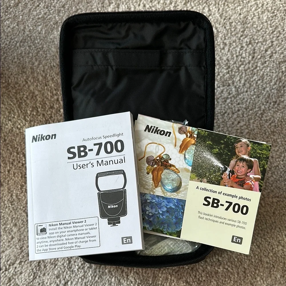 Nikon SB-700 Flash in Mint Condition